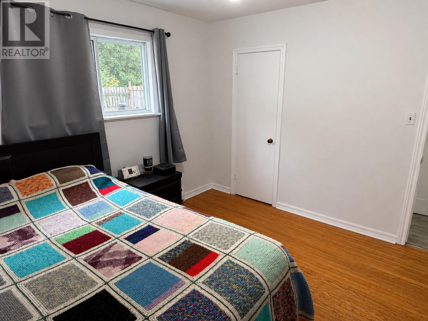 31 Hirshhorn AVE - Image 24
