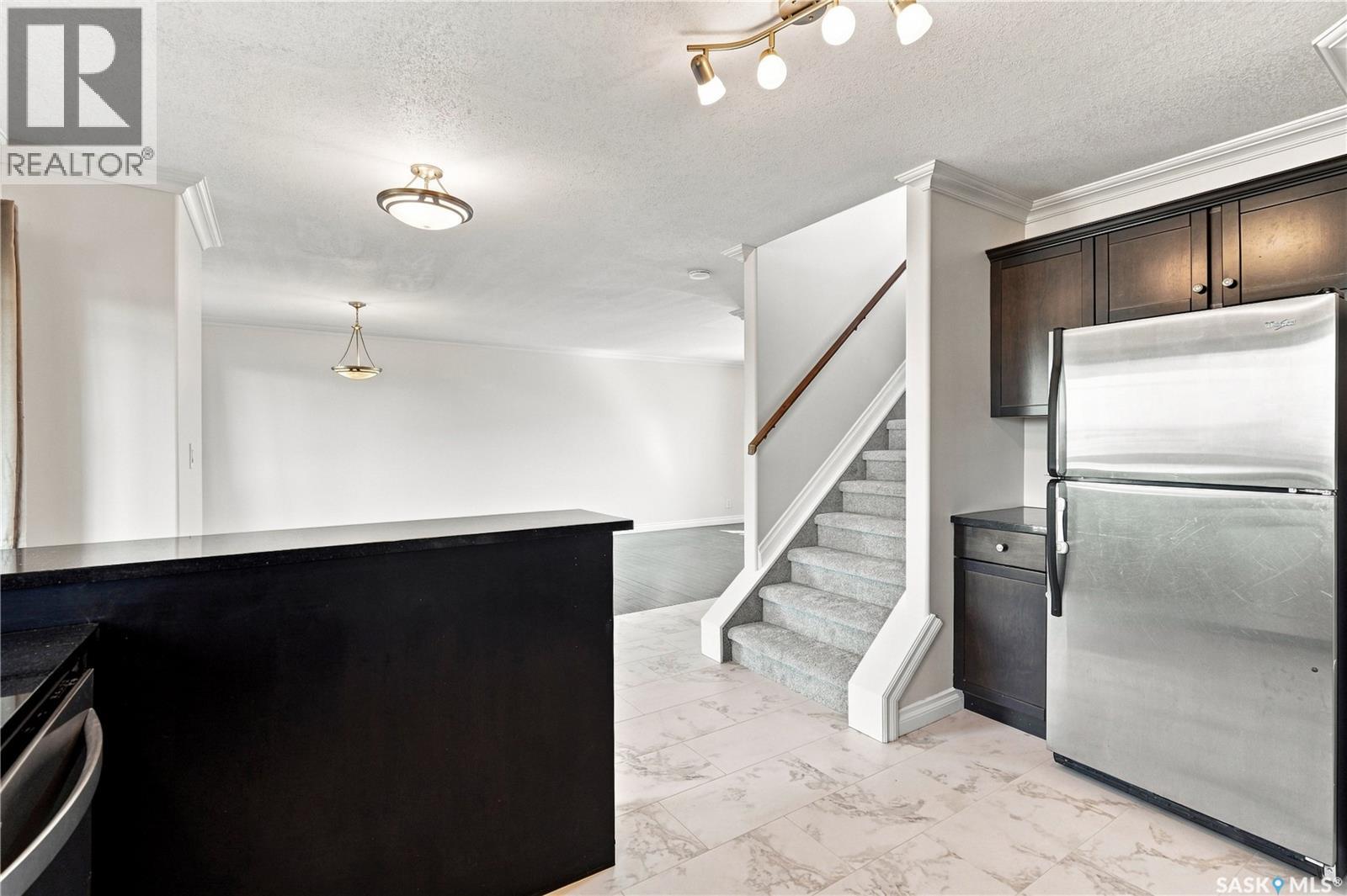 #107 119 Hampton CIRCLE - 18