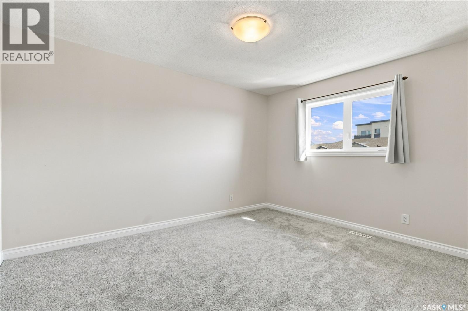 #107 119 Hampton CIRCLE - 23
