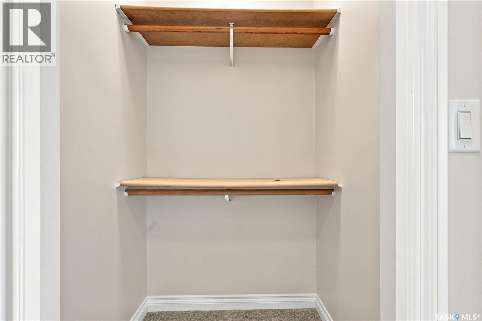 #107 119 Hampton CIRCLE - 26
