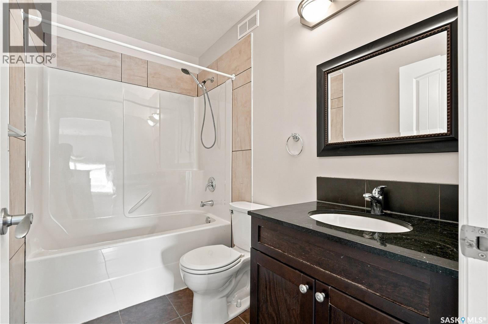 #107 119 Hampton CIRCLE - 30