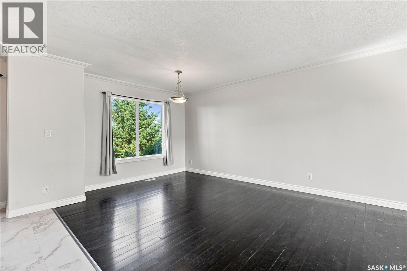 #107 119 Hampton CIRCLE - Image 8
