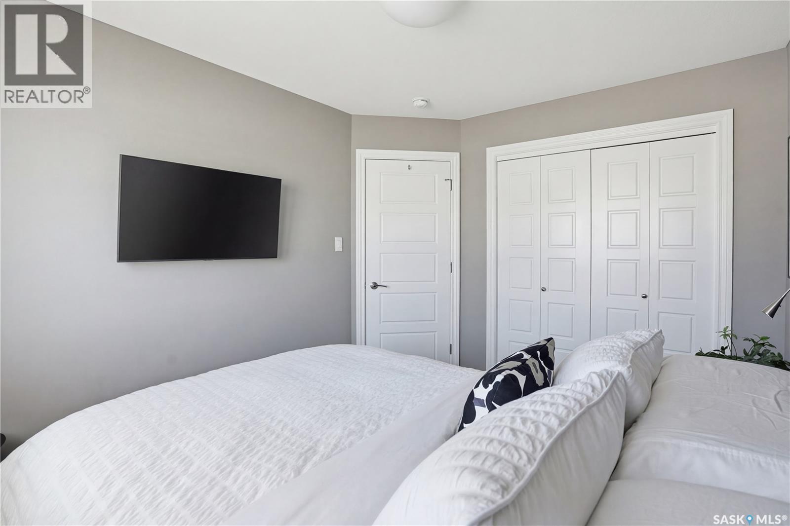 #309 4000 Sandhill CRESCENT - Image 32