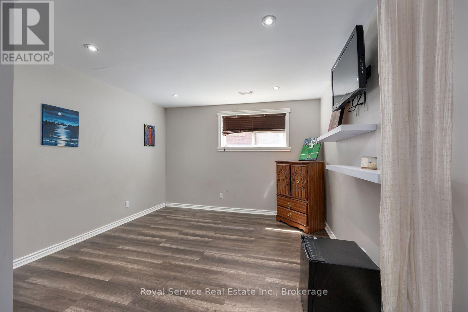 2690 FOXMEADOW ROAD - 28
