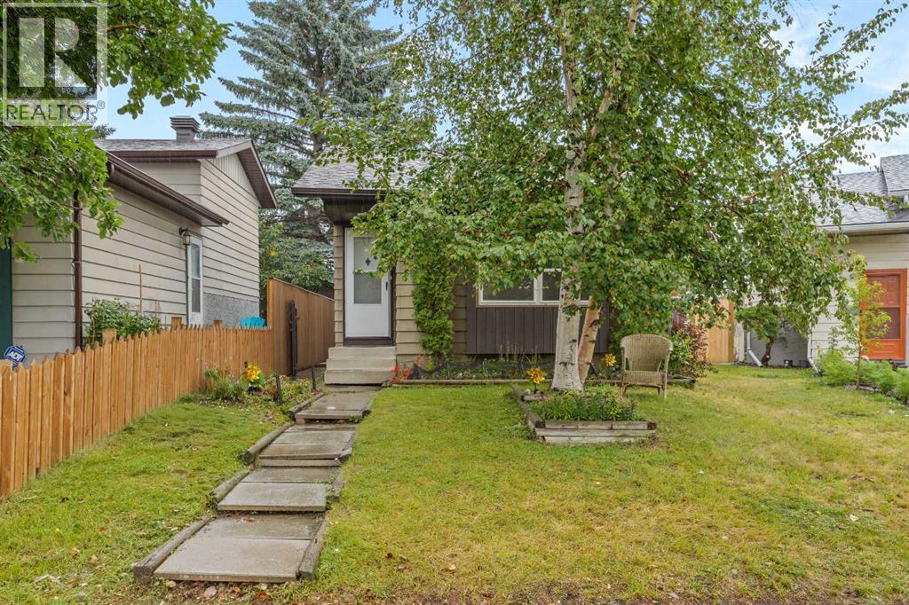 28 Erin Croft Place SE - 1