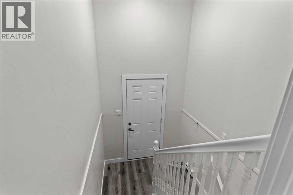 1427 43 Street NE, Marlborough, Calgary photo 4