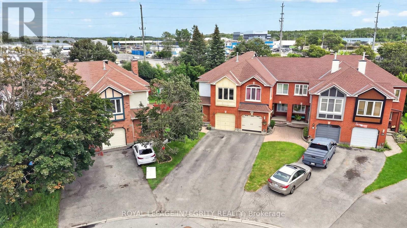 137 HUNTERSWOOD CRESCENT - 49