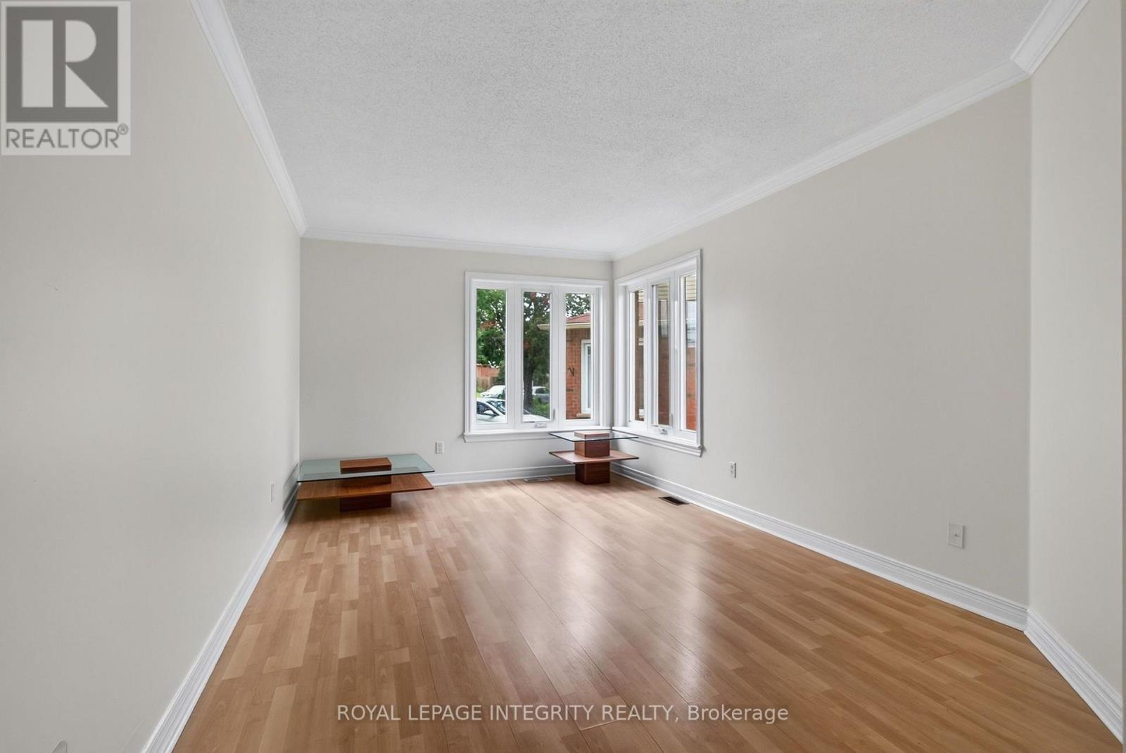 137 HUNTERSWOOD CRESCENT - Image 6