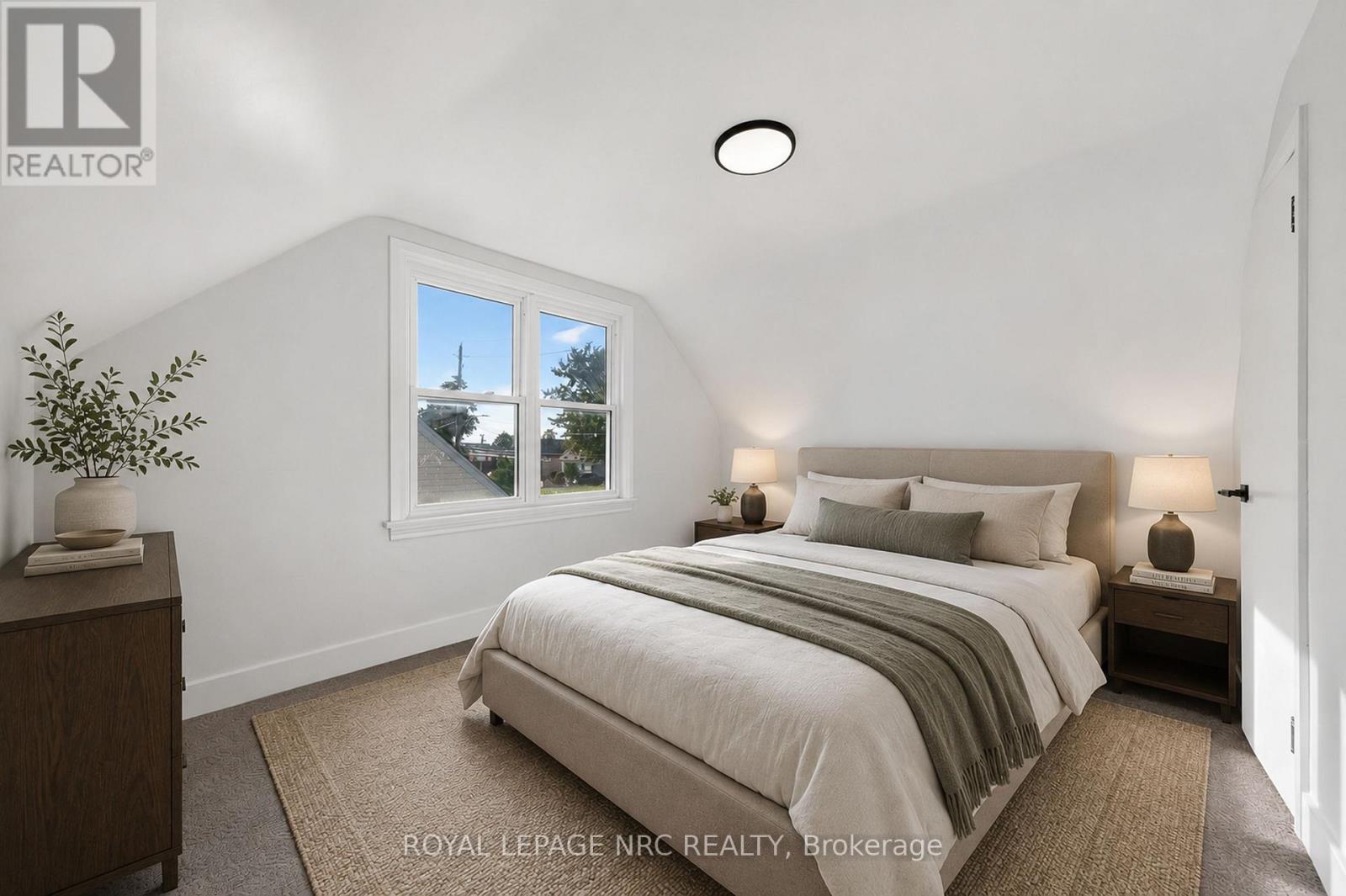 12 ADMIRAL ROAD - Image 32