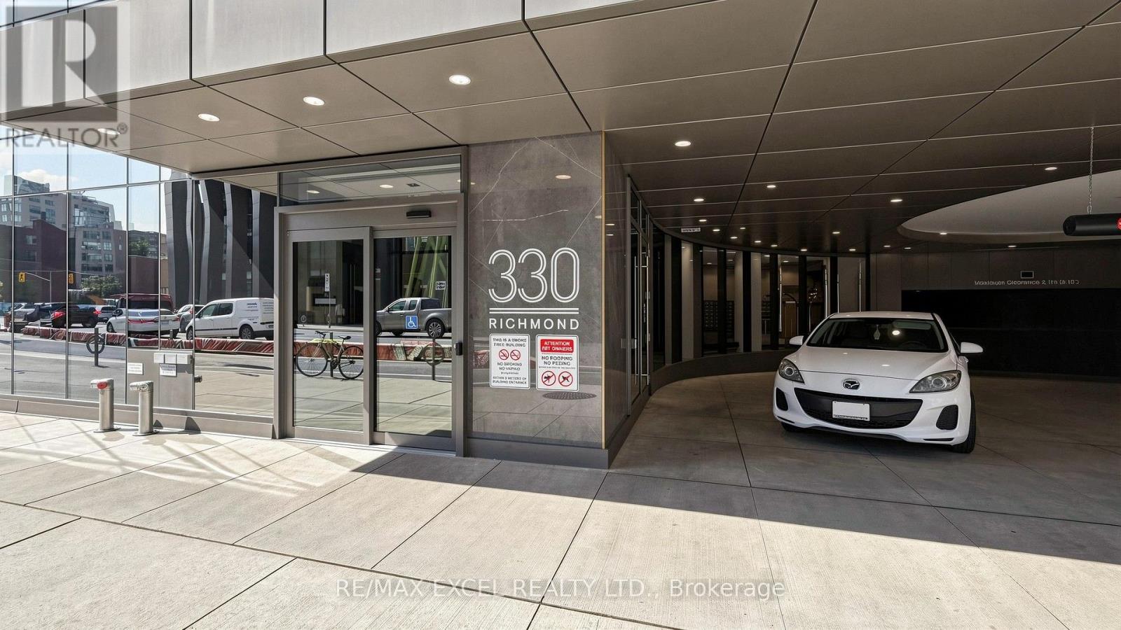 #1010 330 RICHMOND STREET W - 1