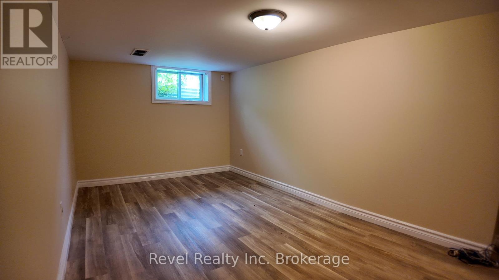 416 FIRST AVENUE W - 31