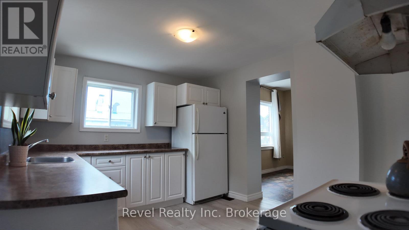 416 FIRST AVENUE W - Image 8