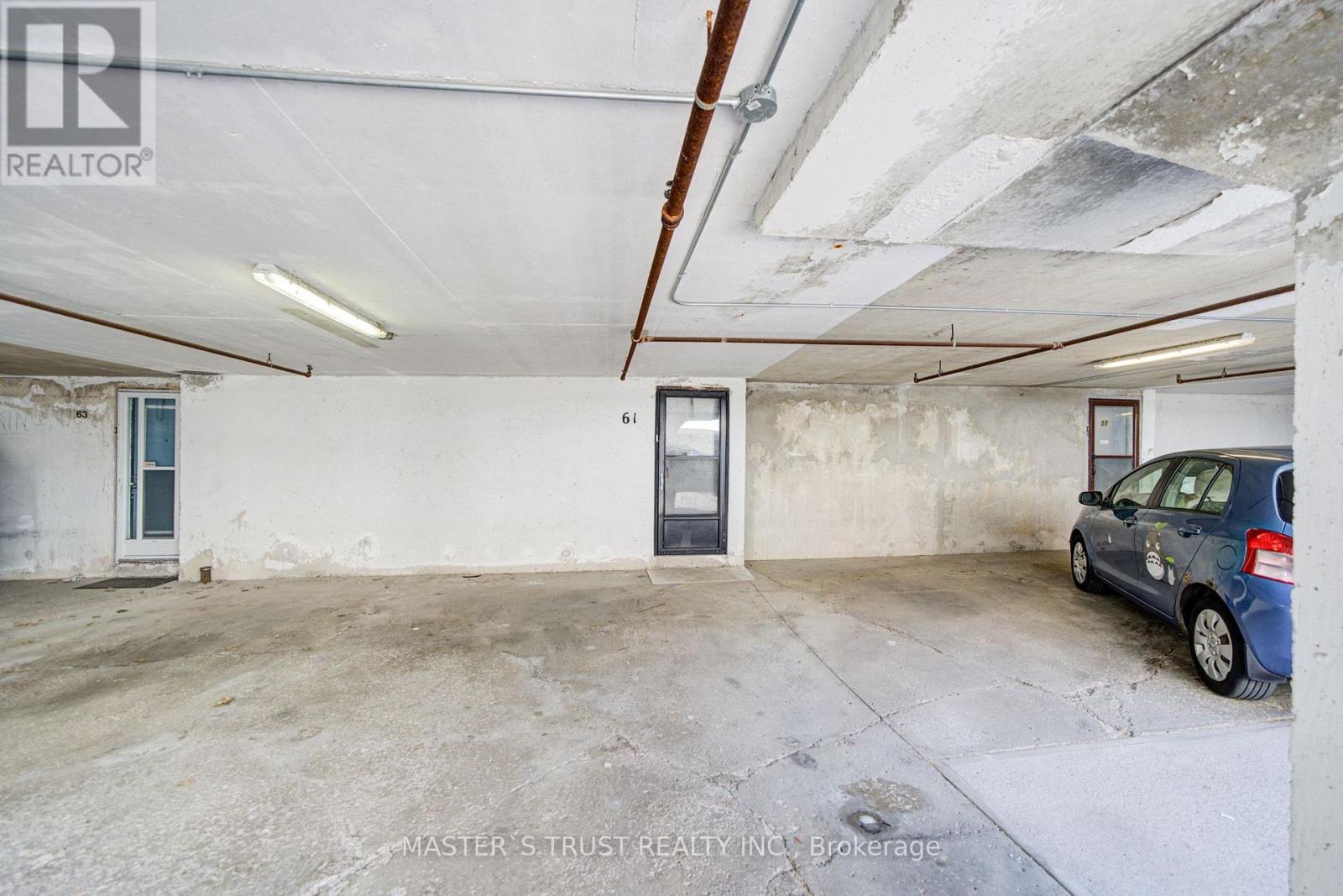 #61 15 BRIMWOOD BOULEVARD - Image 25