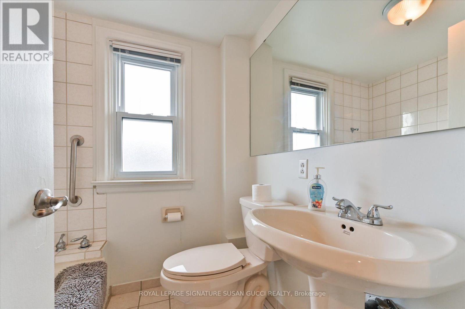 292 GLEBEMOUNT AVENUE - 18