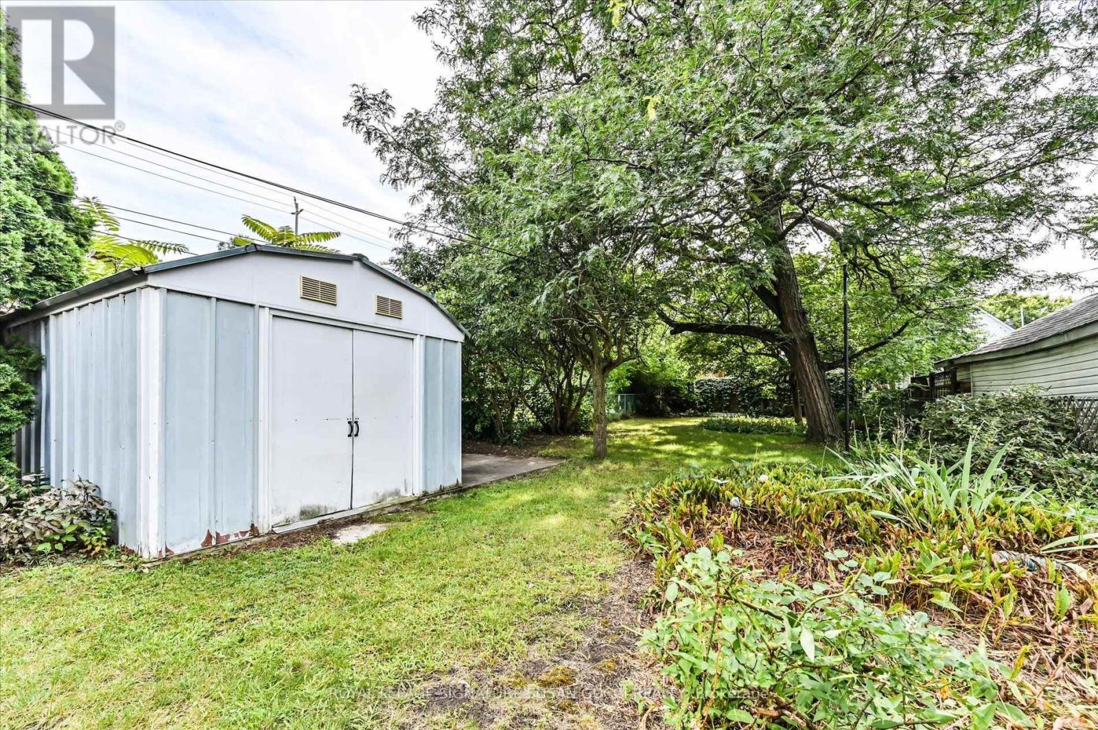 292 GLEBEMOUNT AVENUE - 30