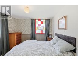 C - 22 Melville Street, Clearview, ON L0M1P0 Photo 9