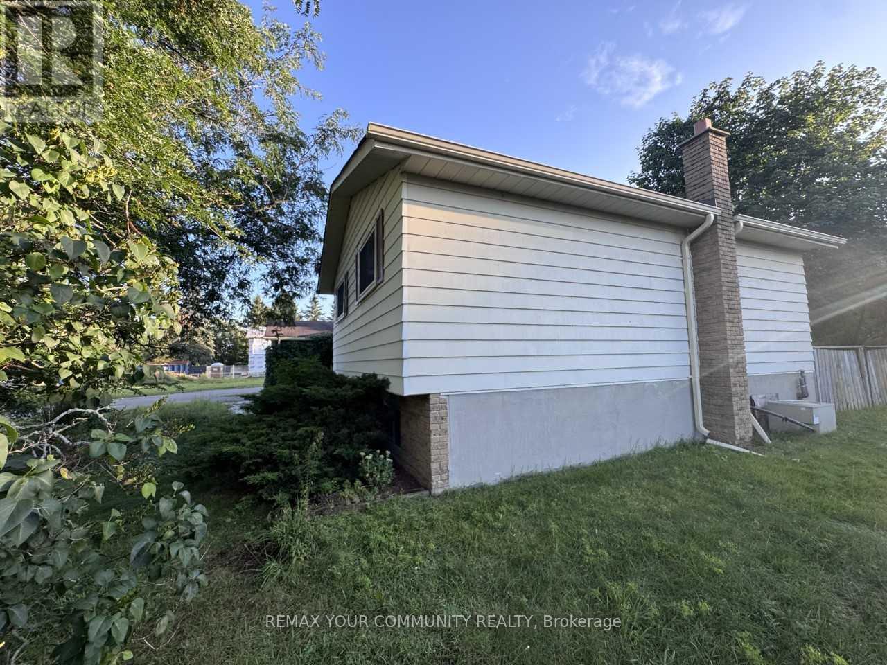 20378 YONGE STREET - 3