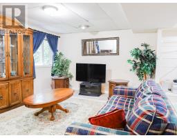 1 Bed 1bath Basement - 77 Rushingbrook Drive, Richmond Hill, ON L4S1X4 Photo 10