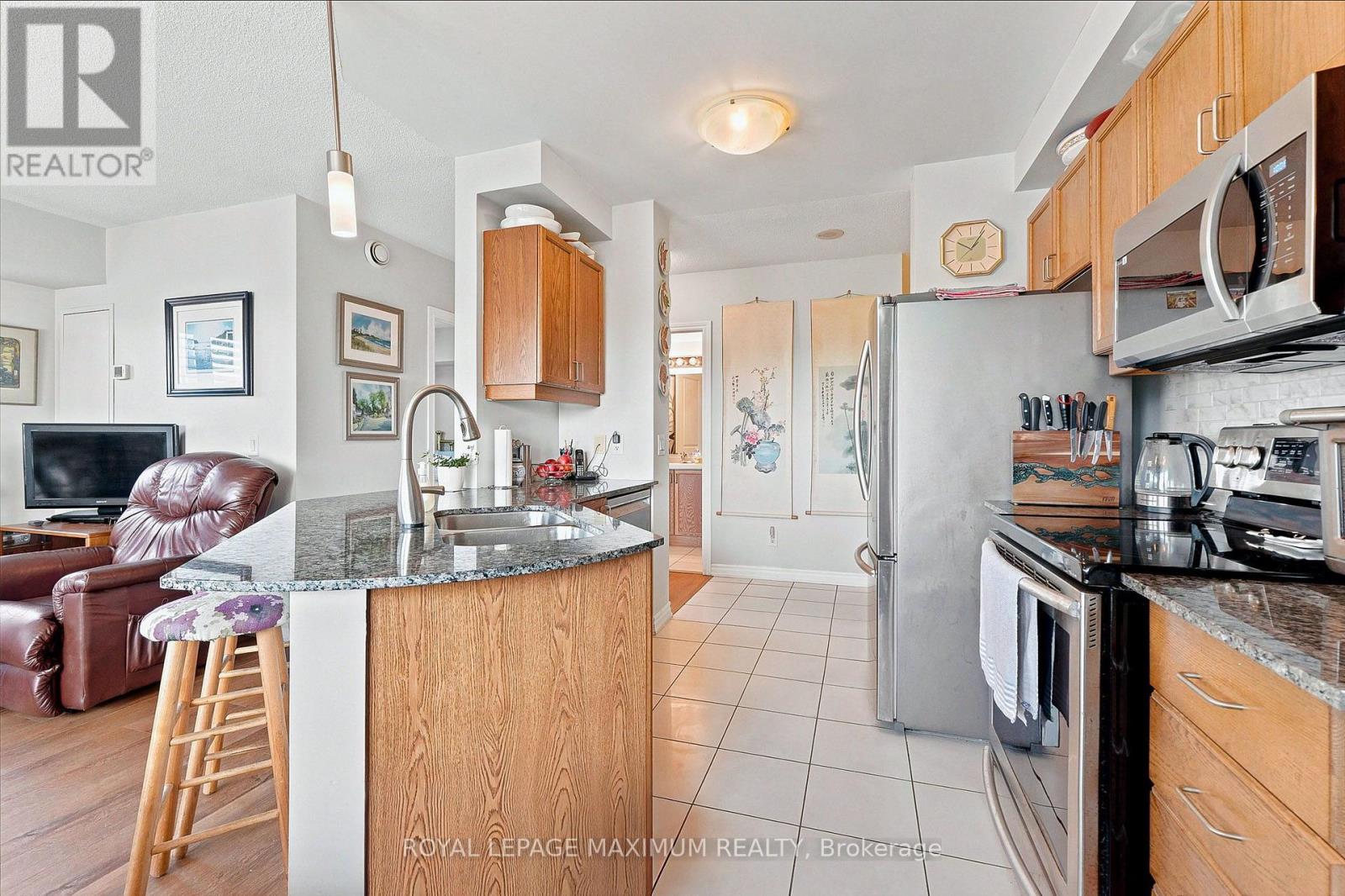 #402 7730 KIPLING AVENUE - Image 8