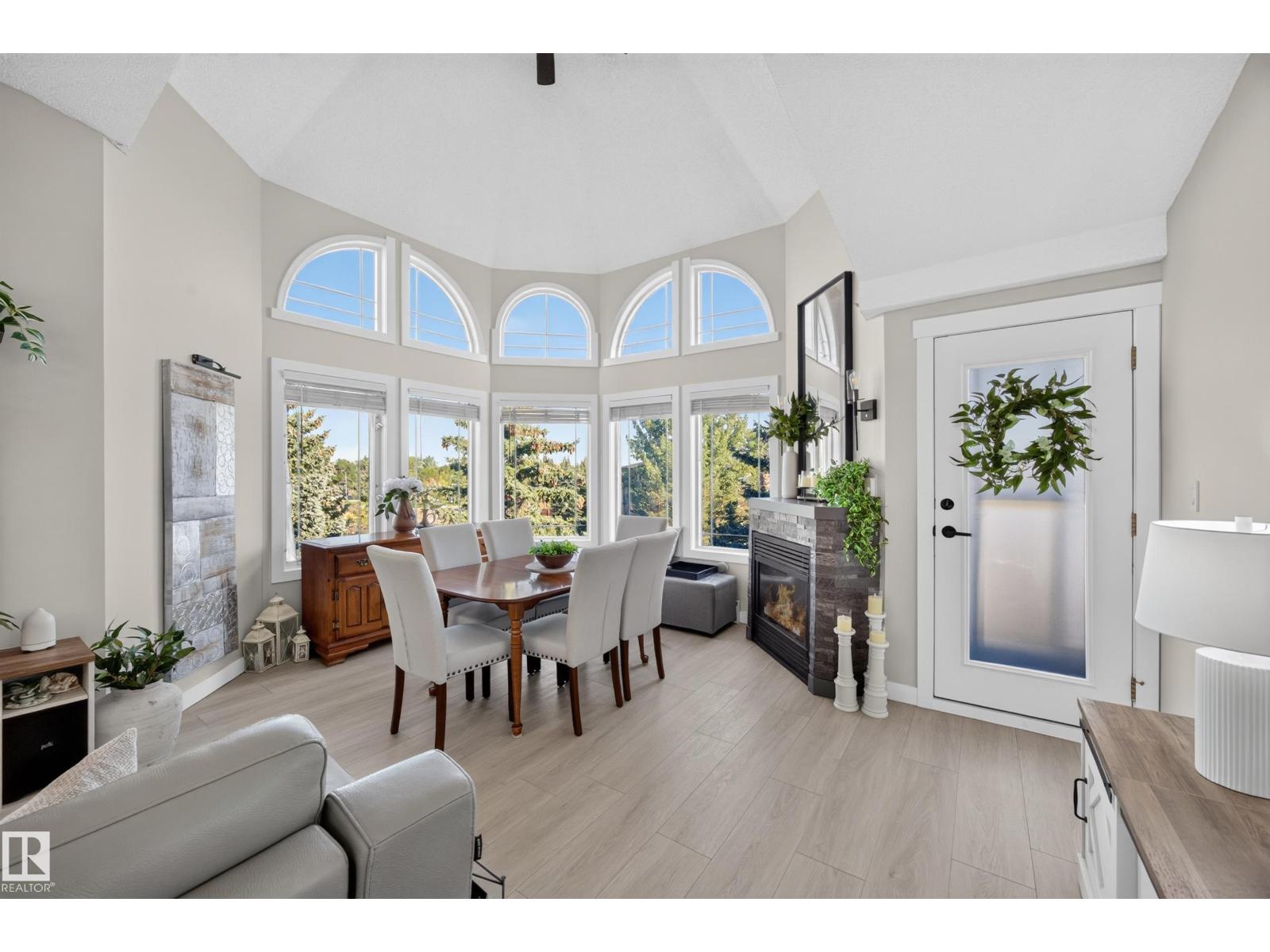 #405 5204 25 AV NW - 1