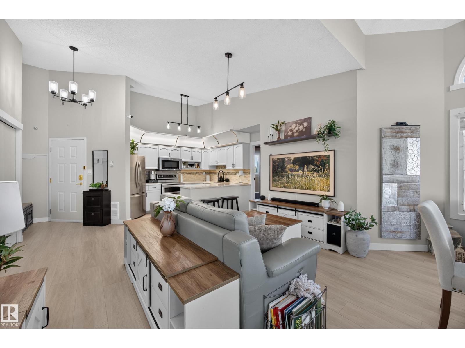 #405 5204 25 AV NW - 13