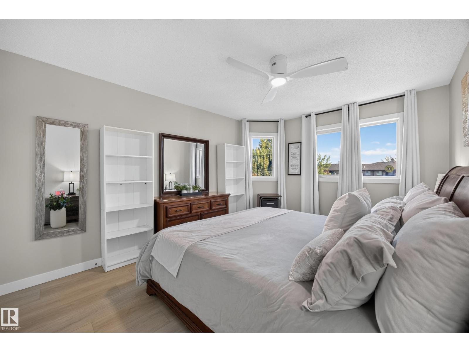 #405 5204 25 AV NW - 20