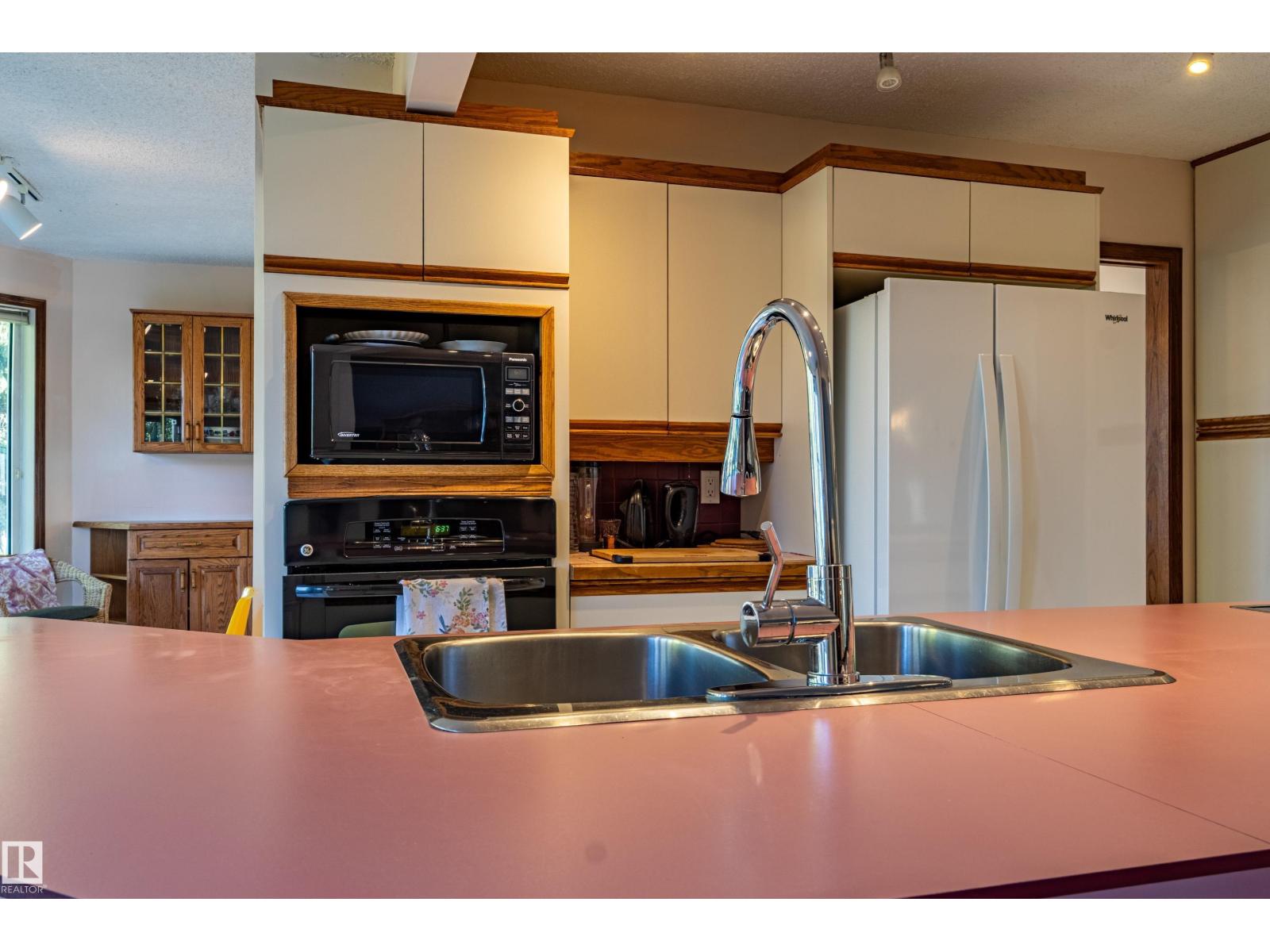 8743 179 ST NW - 15