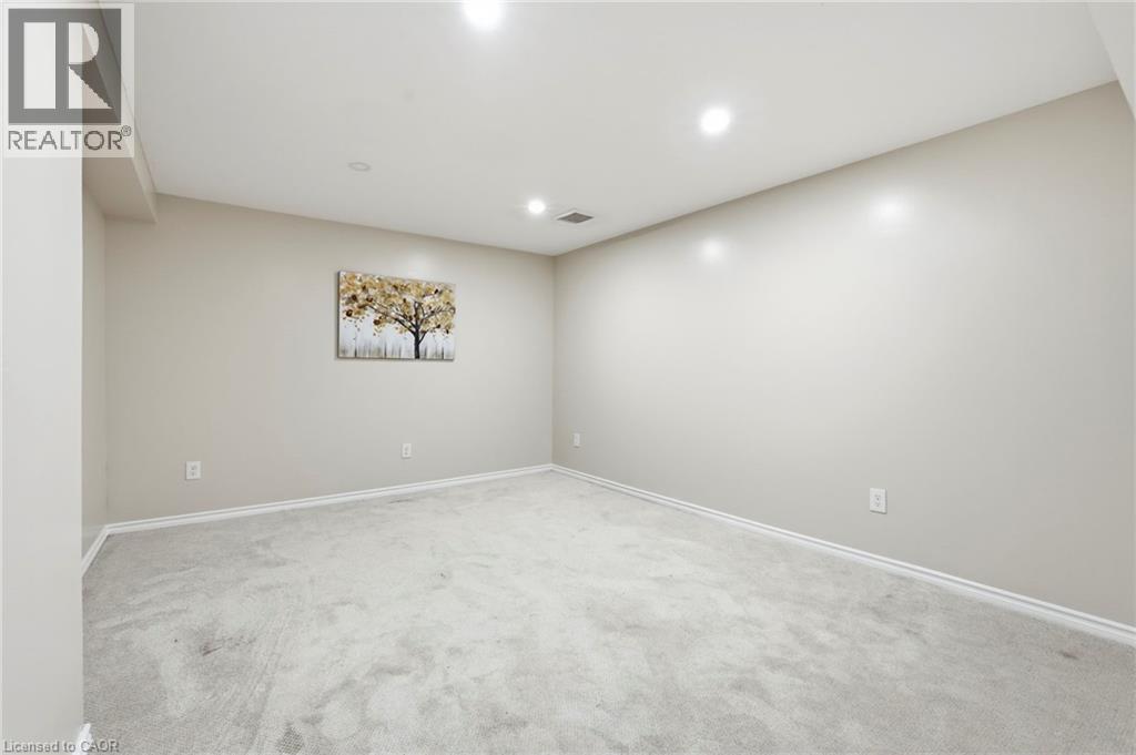 18 Sable Drive — photo 32