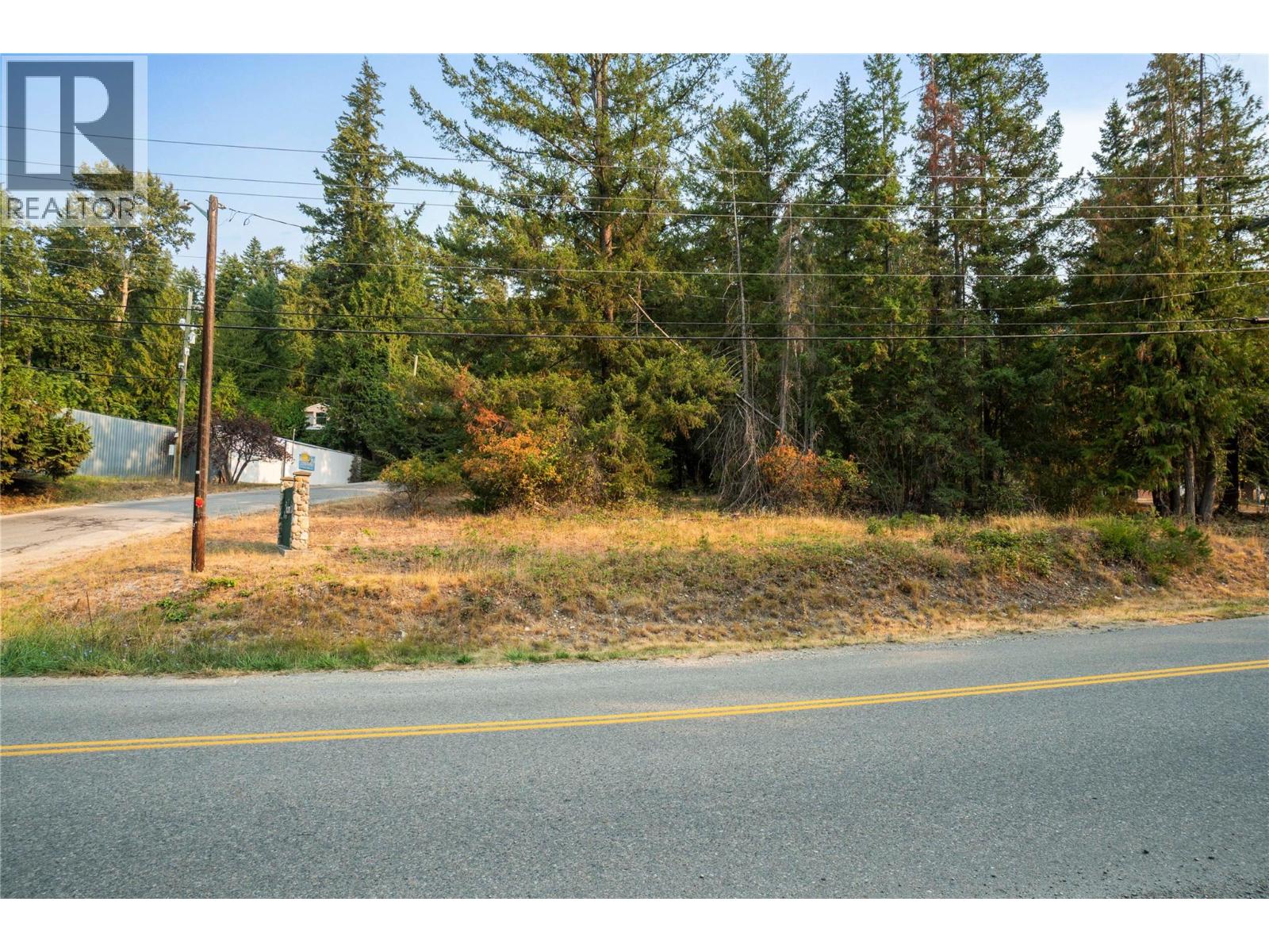 7690 Squilax-Anglemont Road, Anglemont