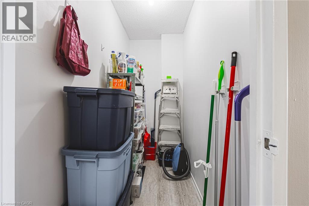 #1507 2055 UPPER MIDDLE Road - Image 24