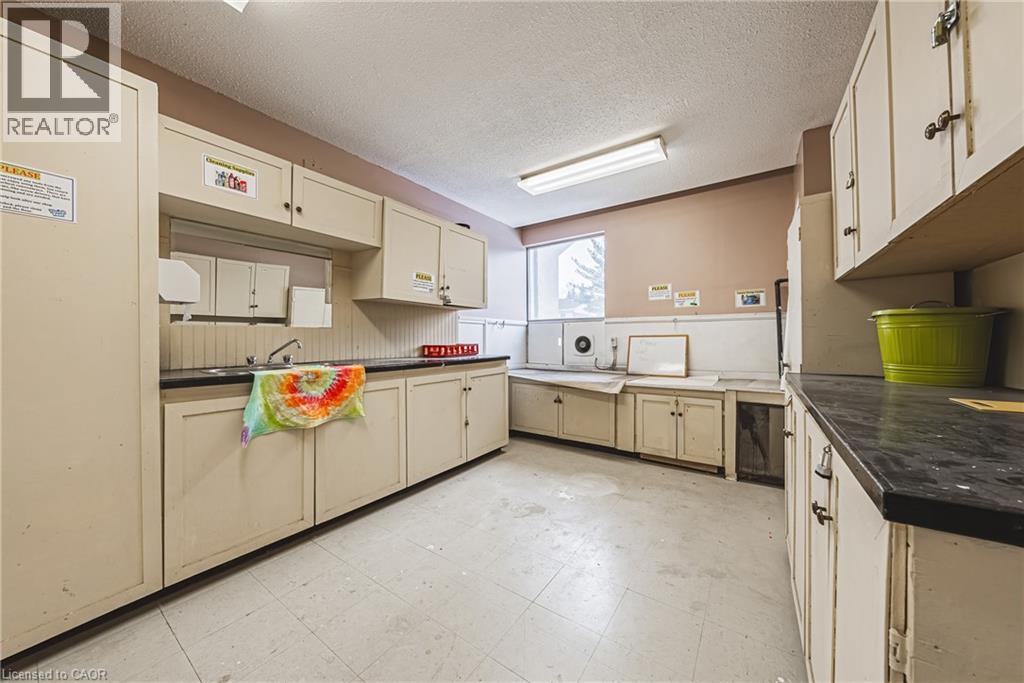#1507 2055 UPPER MIDDLE Road - Image 27