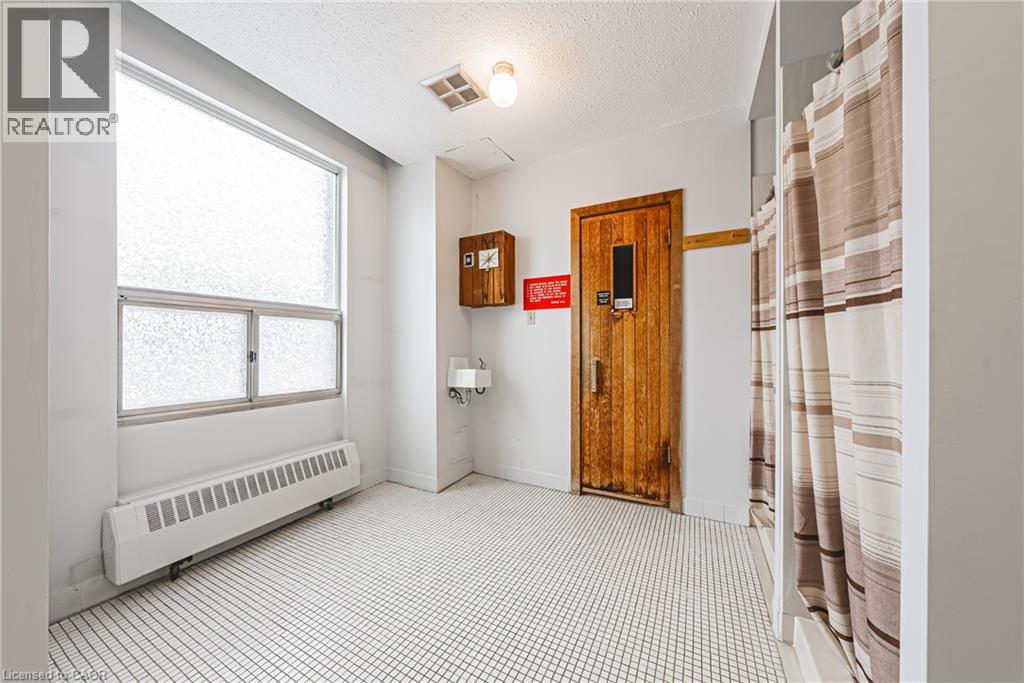 #1507 2055 UPPER MIDDLE Road - Image 31