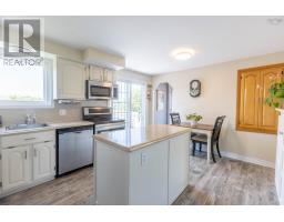 75 Willow Street, Amherst, NS B4H3W6 Photo 10