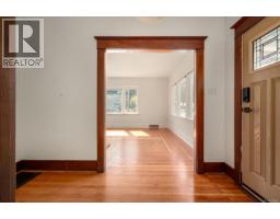 Living room - 733 Fitzwilliam St, Nanaimo, BC V9R3B7 Photo 10