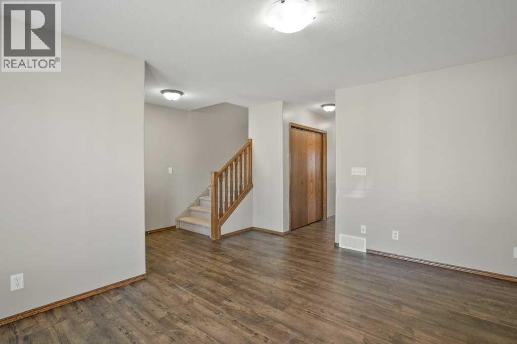 Listing photo – 127 Lyons Close, Red Deer