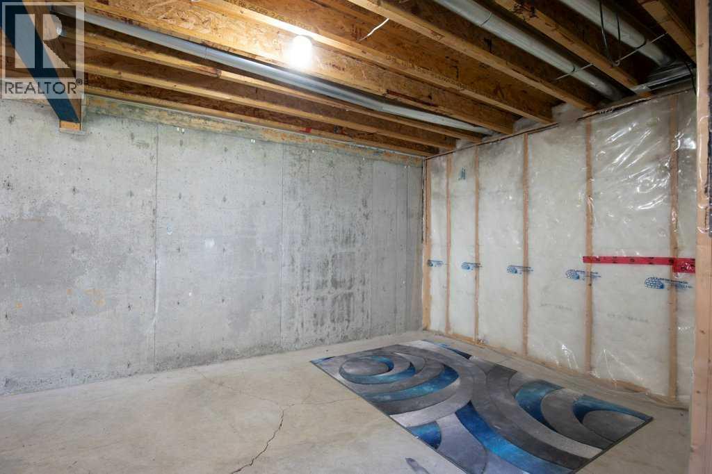 Listing photo – 127 Lyons Close, Red Deer