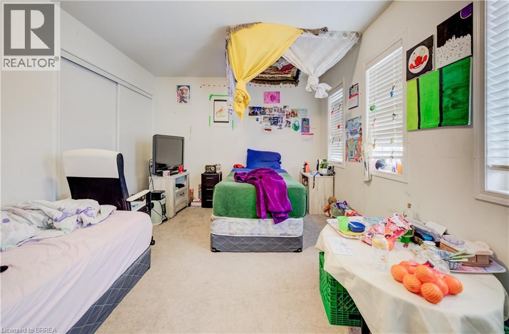 38 SINDEN Road - 16