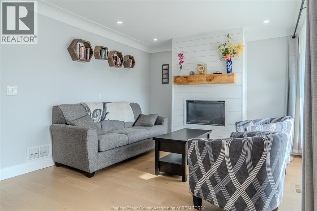 468 Watson AVENUE - Image 8