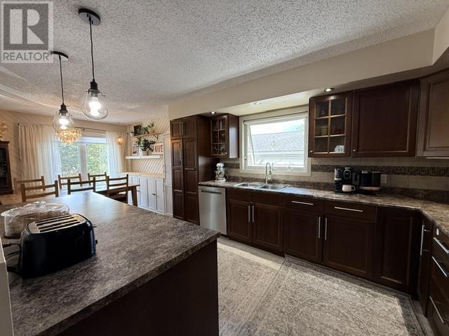 120 Minto Cres - Image 5