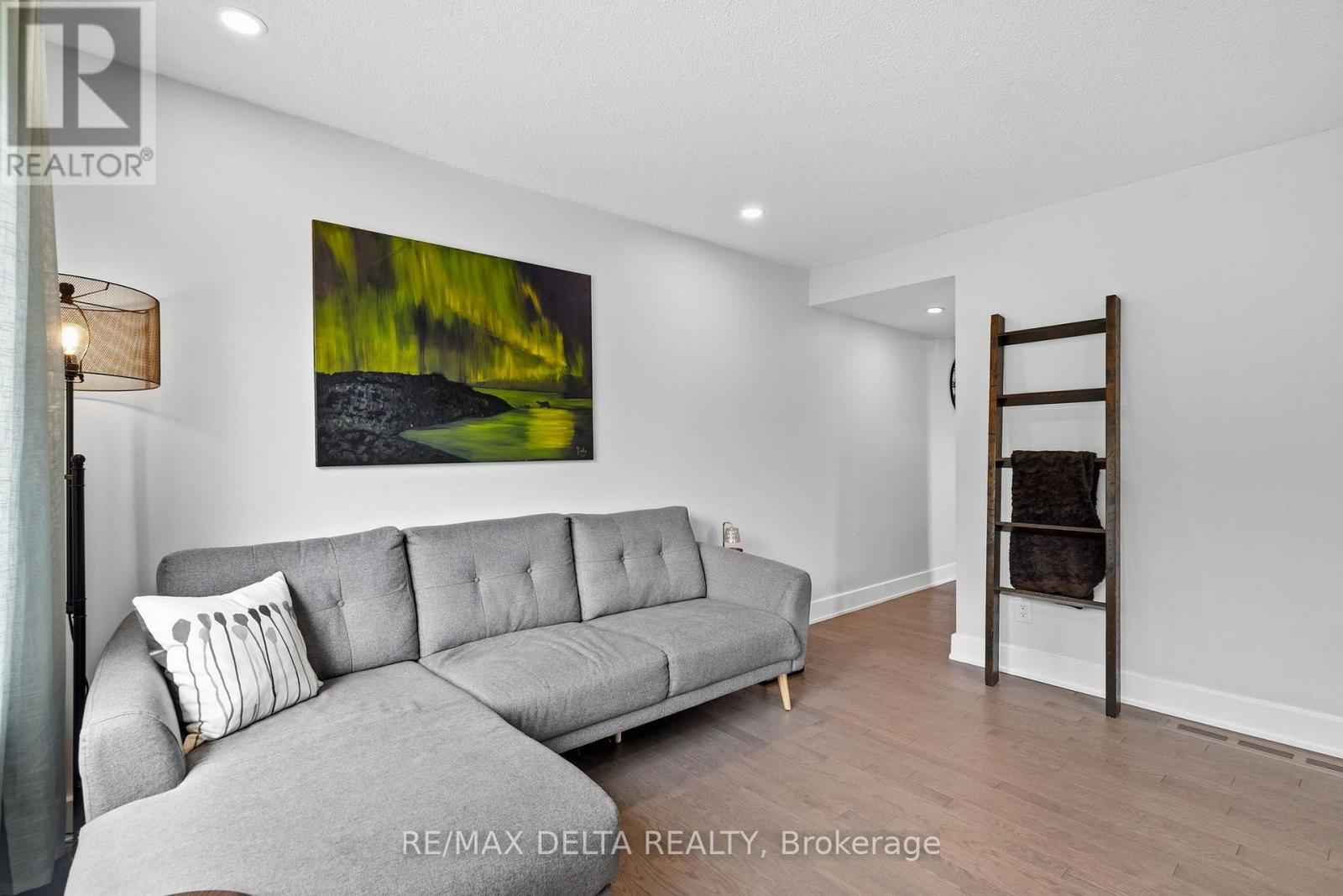991 DIANNE STREET - Image 10