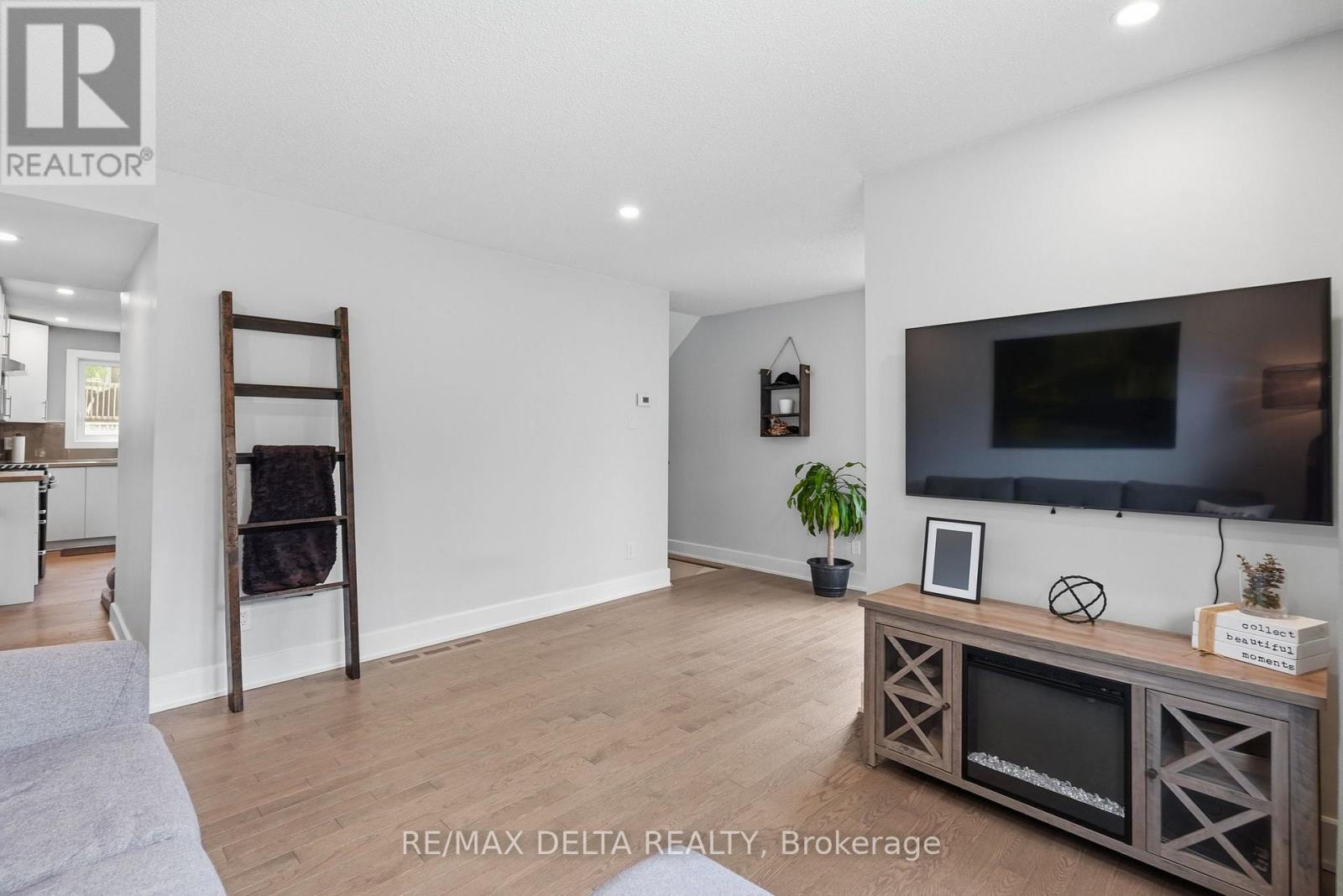 991 DIANNE STREET - Image 11