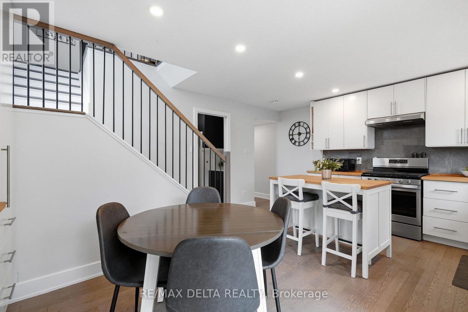991 DIANNE STREET - Image 17