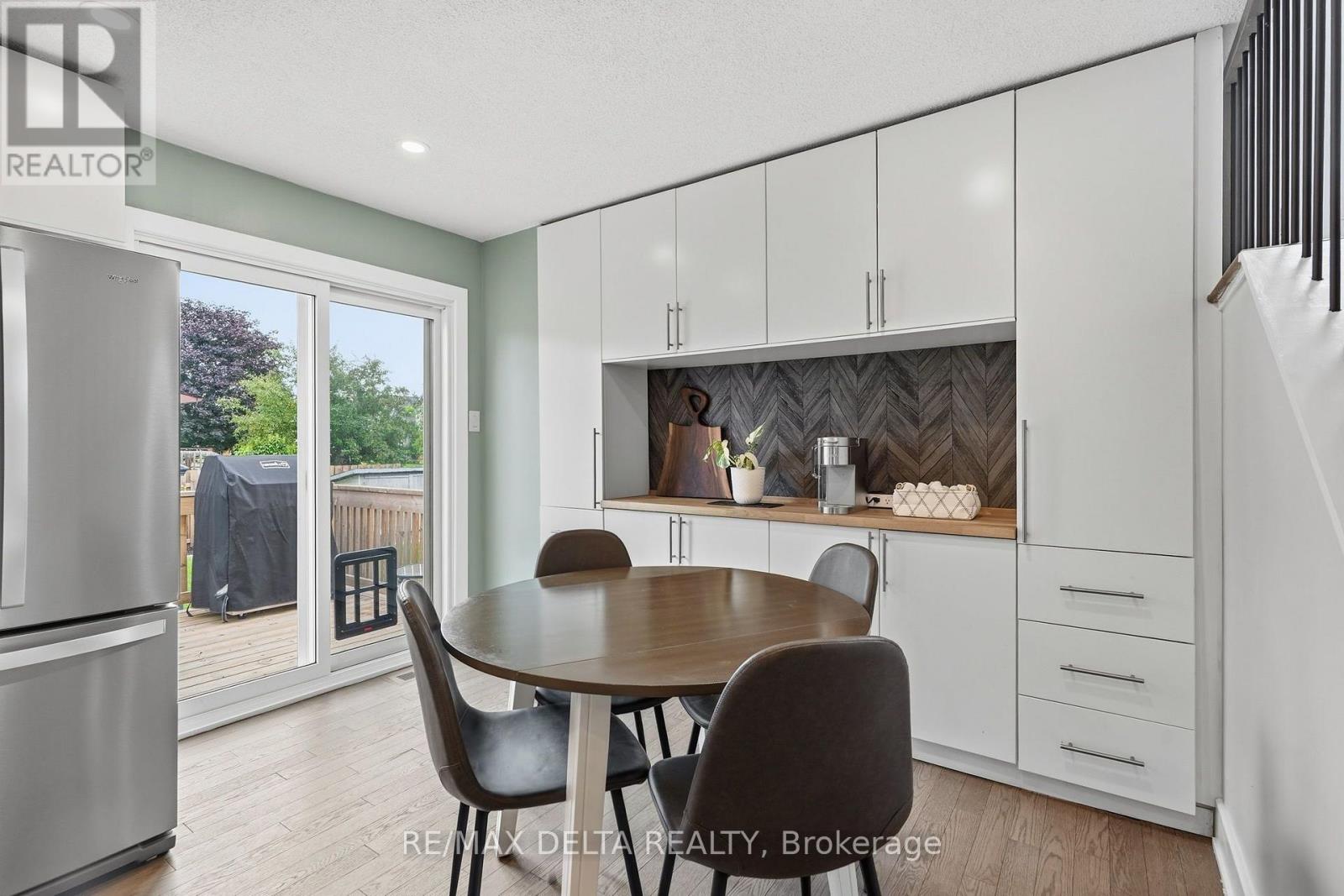 991 DIANNE STREET - Image 18