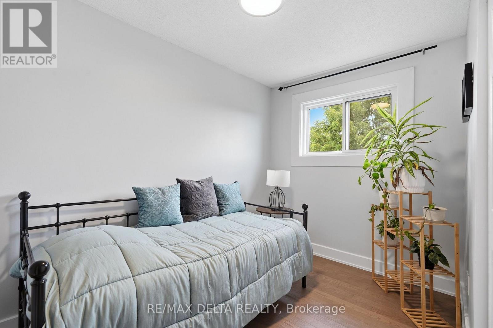 991 DIANNE STREET - 25
