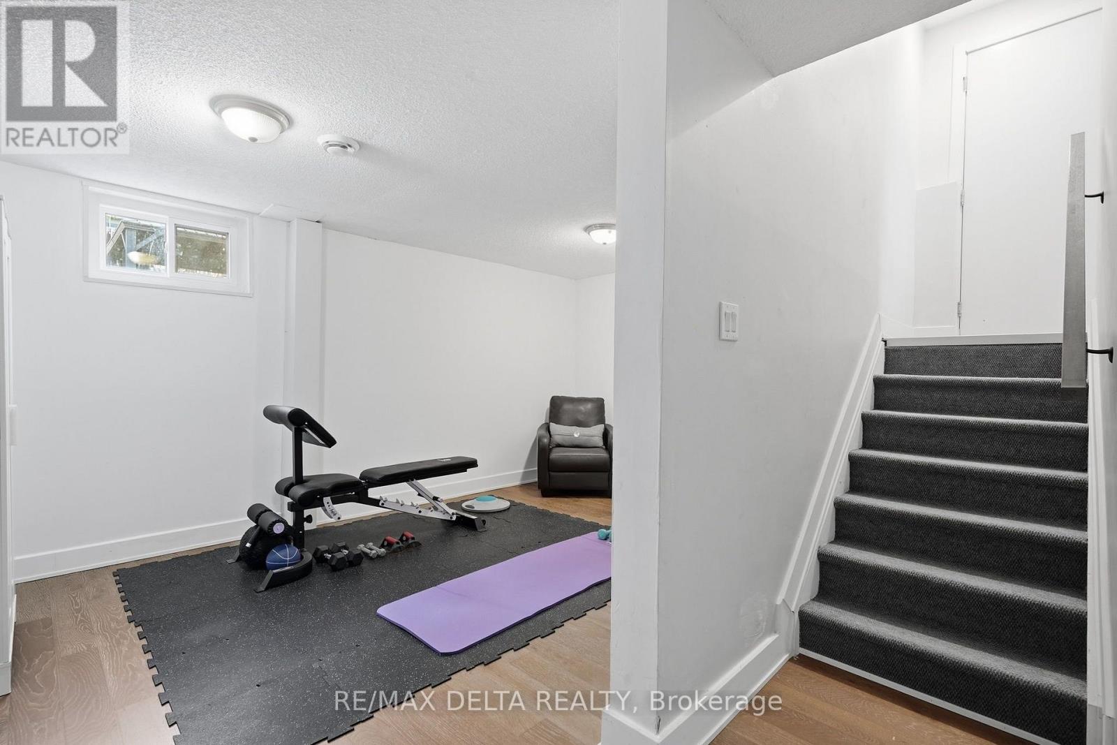 991 DIANNE STREET - Image 27
