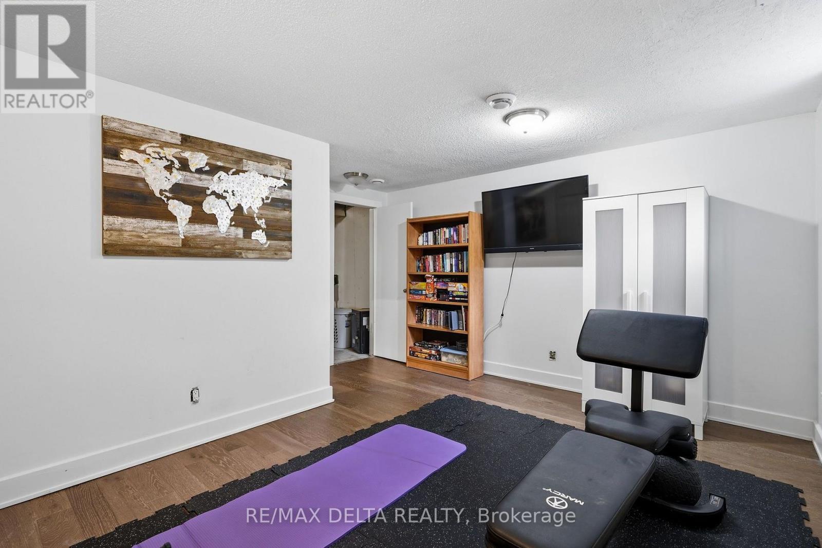 991 DIANNE STREET - Image 28