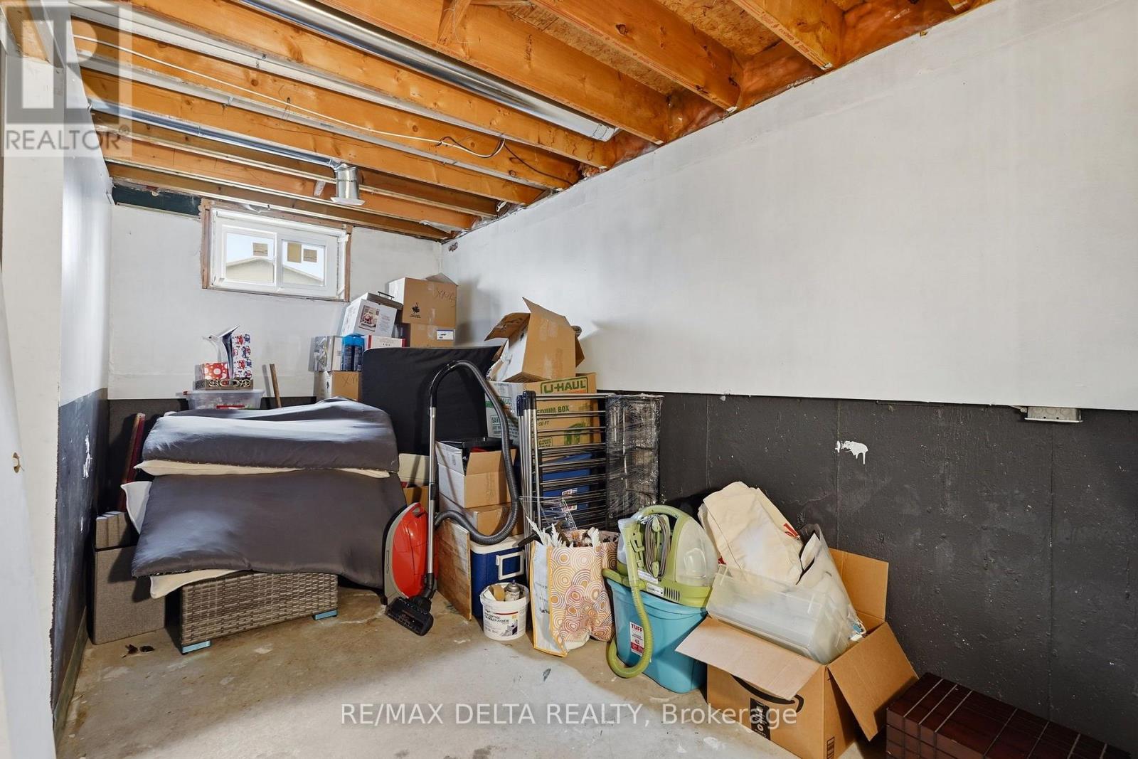 991 DIANNE STREET - Image 30