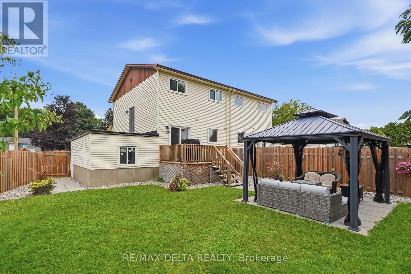 991 DIANNE STREET - Image 33