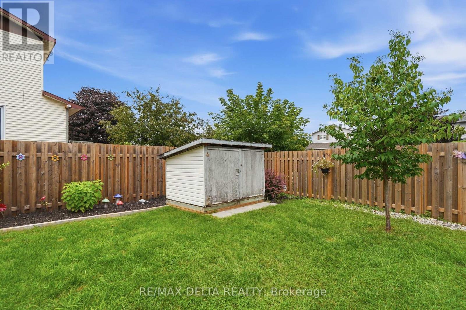 991 DIANNE STREET - Image 39