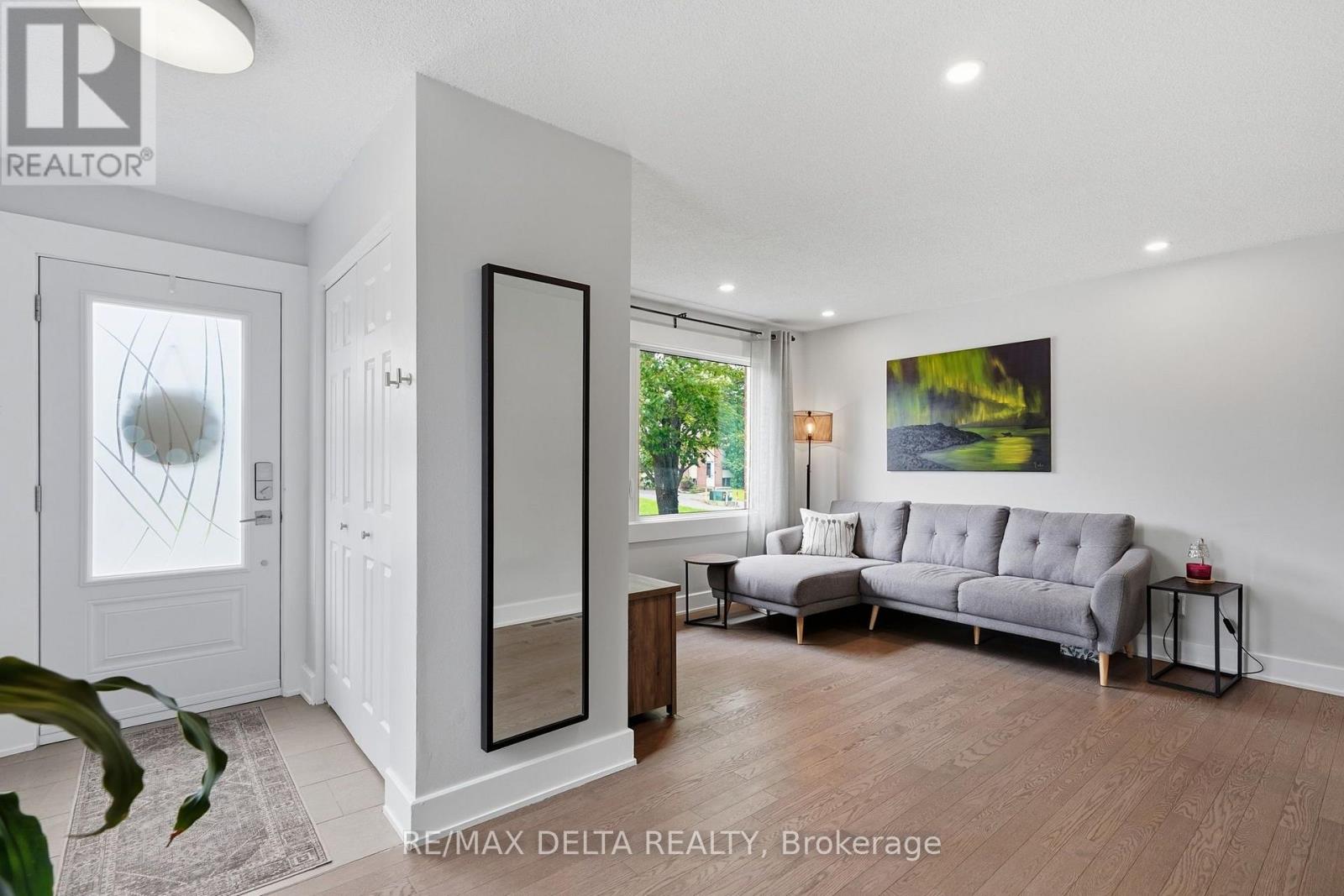 991 DIANNE STREET - Image 7